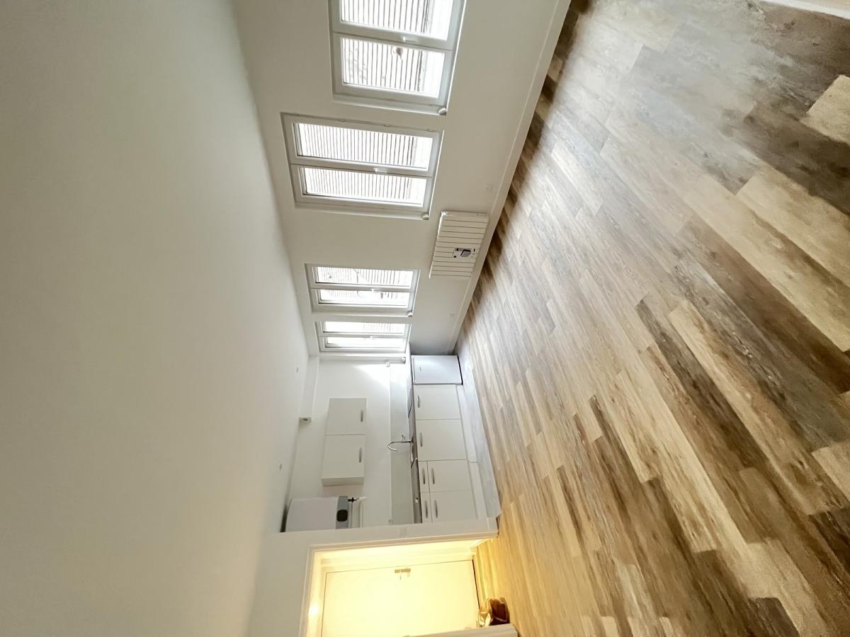 A LOUER 75011 PARIS 2P MENILMONTANT