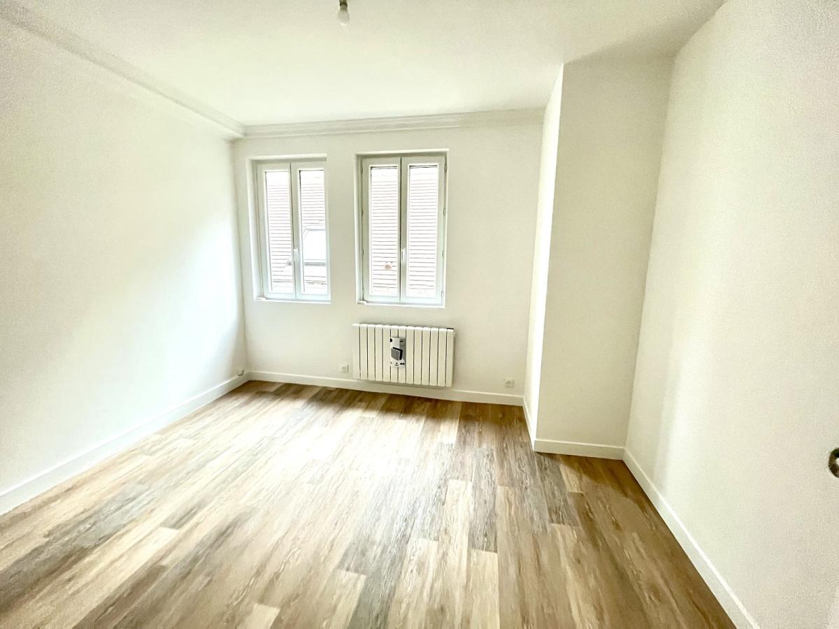 A LOUER 75011 PARIS 2P MENILMONTANT