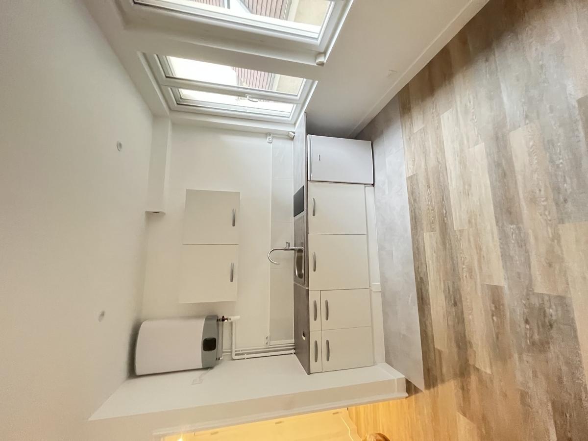 A LOUER 75011 PARIS 2P MENILMONTANT