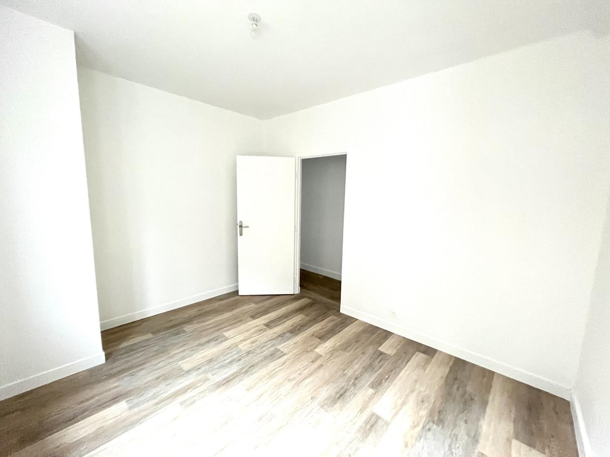 A LOUER 75011 PARIS 2P MENILMONTANT