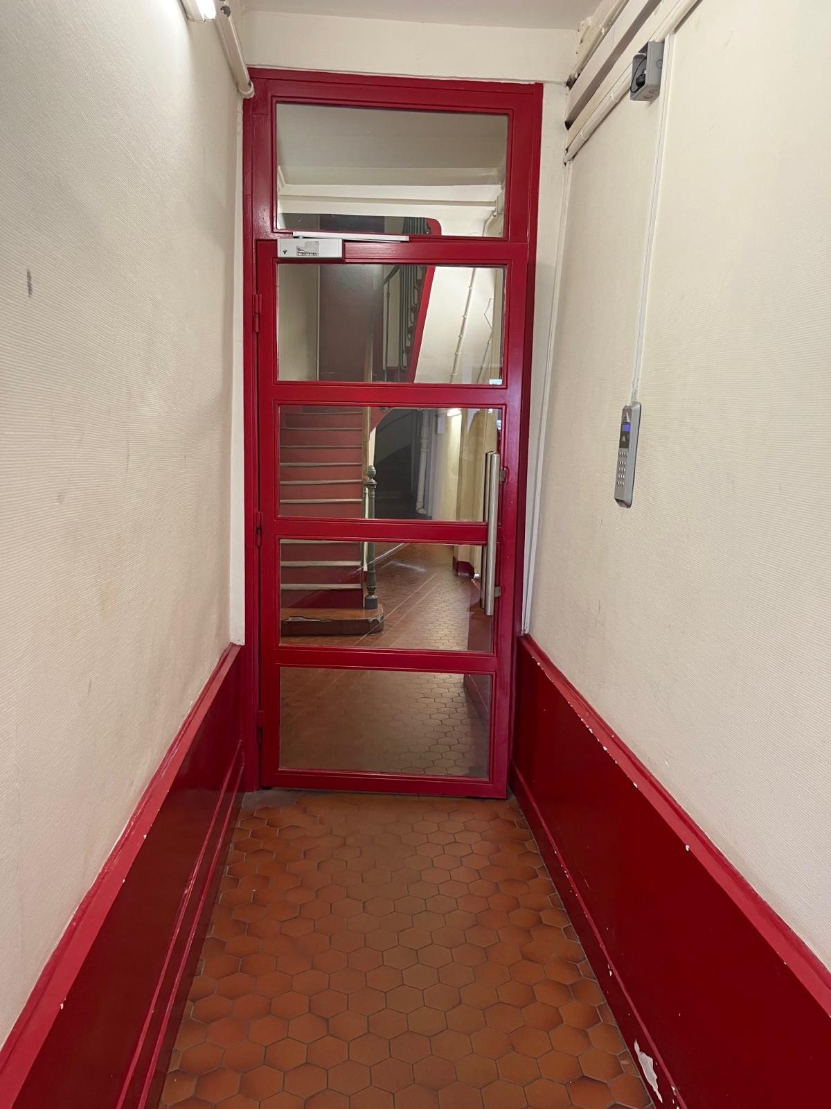 STUDIO 14m² PARIS IIème 