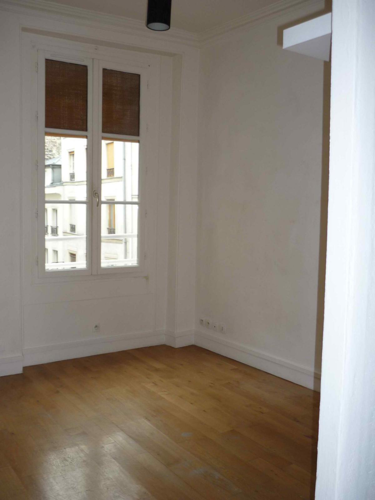 STUDIO 14m² PARIS IIème 