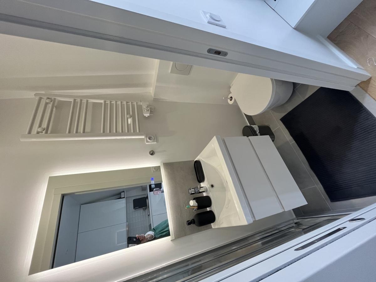 A LOUER 75016  RARIS STUDIO RUE DE LA POMPE