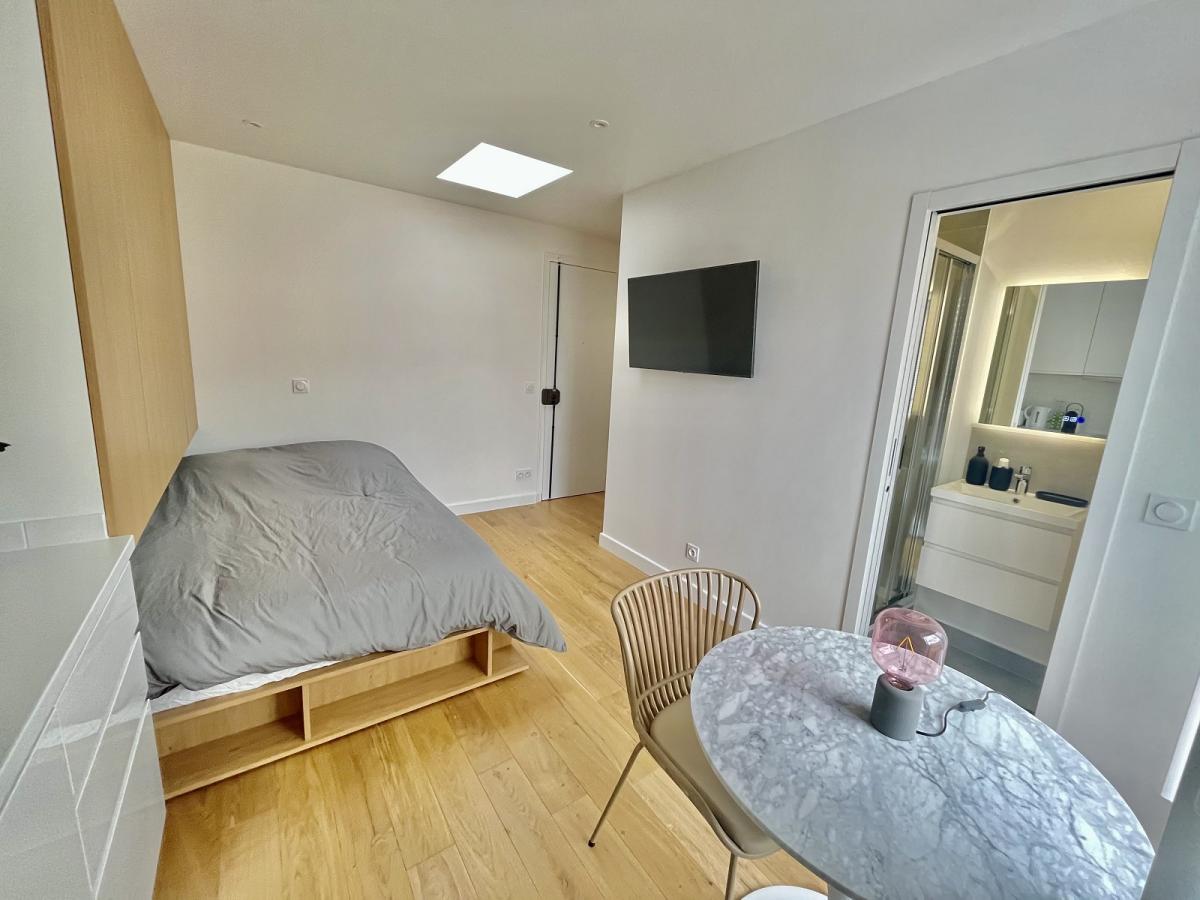 A LOUER 75016  RARIS STUDIO RUE DE LA POMPE