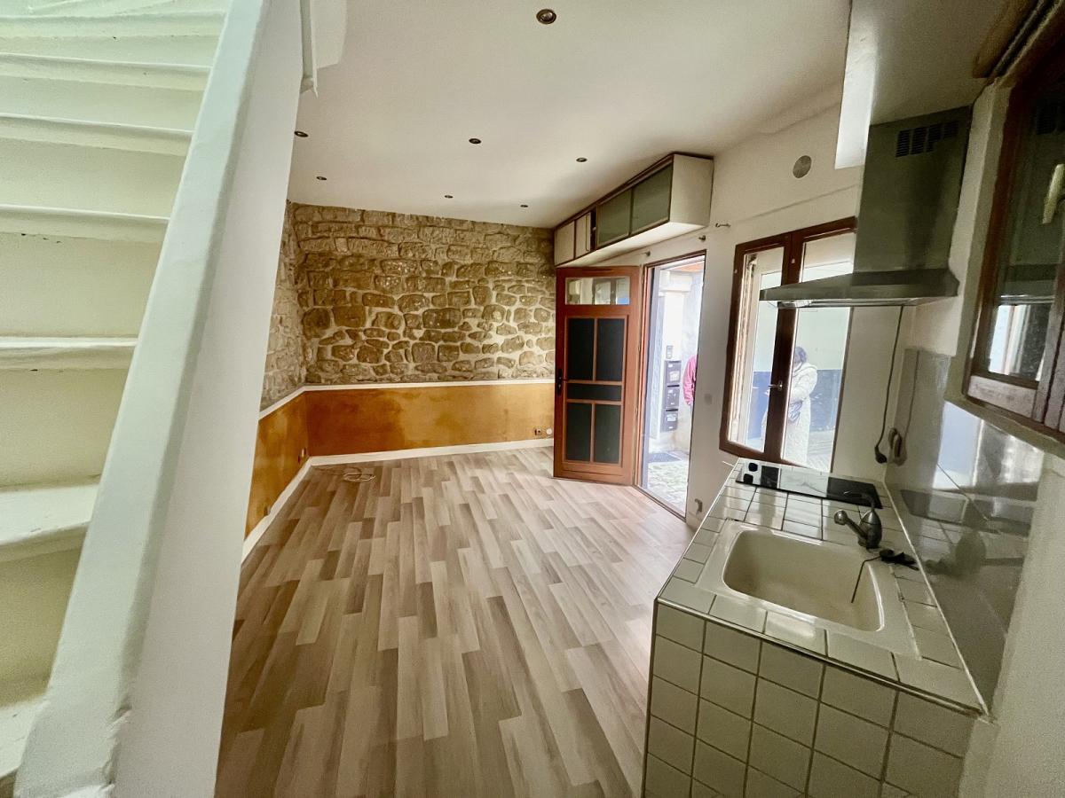 A LOUER STUDIO  EN DUPLEX 30m² AU SOL/ 23.90 m² LOI BOUTIN NANTERRE VILLE