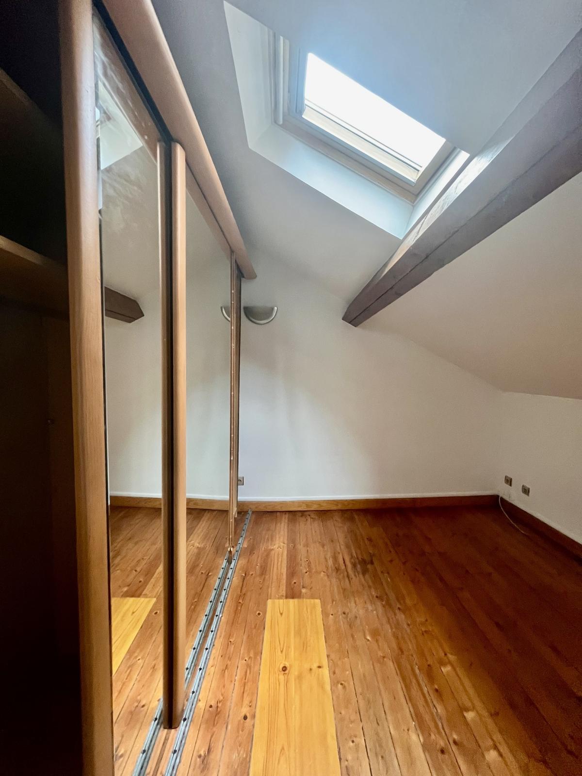 A LOUER STUDIO  EN DUPLEX 30m² AU SOL/ 23.90 m² LOI BOUTIN NANTERRE VILLE