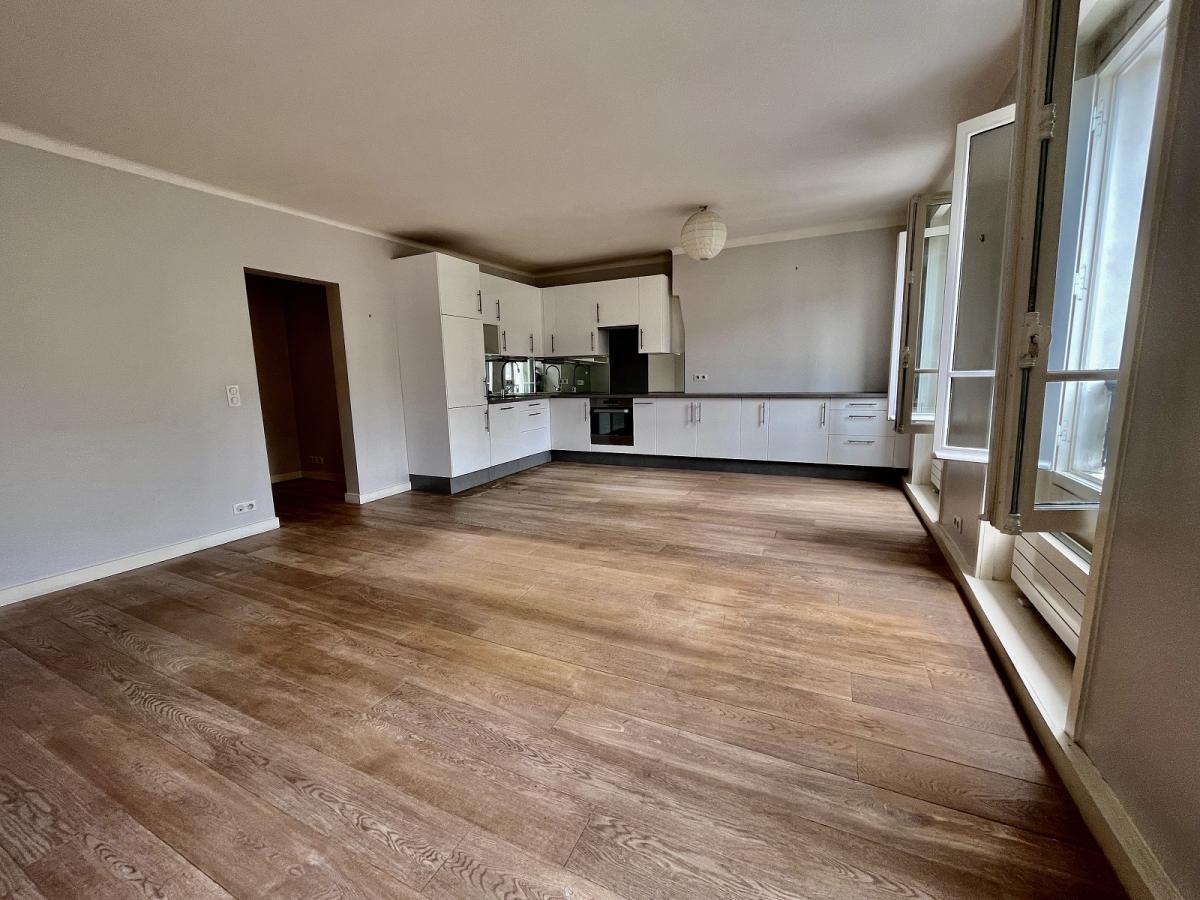 Paris VIème Port Royal, rue d'Assas, Grand 2P 54,21m²