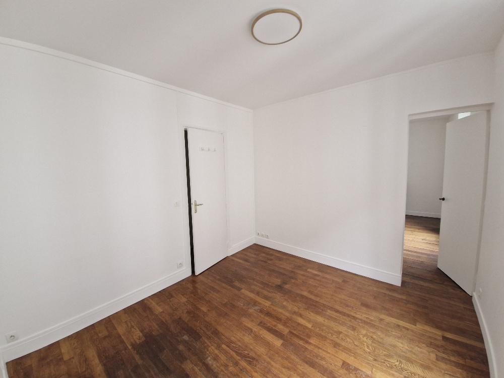 A LOUER 2 PIECES 37m². PARIS Xème. REFAIT NEUF