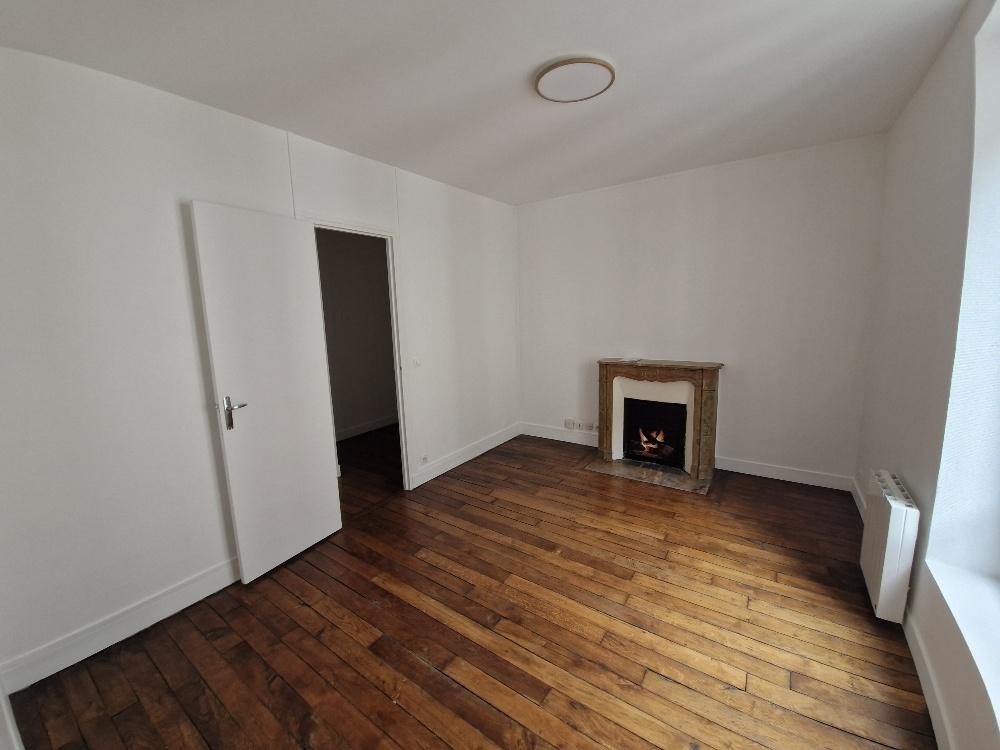 A LOUER 2 PIECES 37m². PARIS Xème. REFAIT NEUF