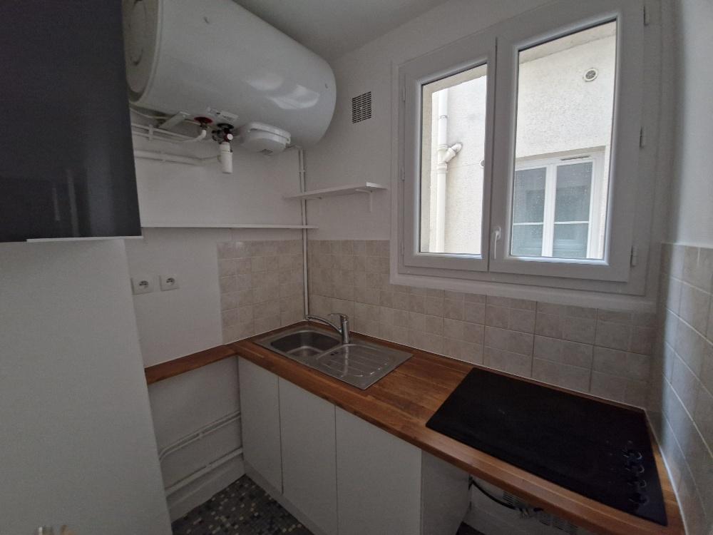 A LOUER 2 PIECES 37m². PARIS Xème. REFAIT NEUF