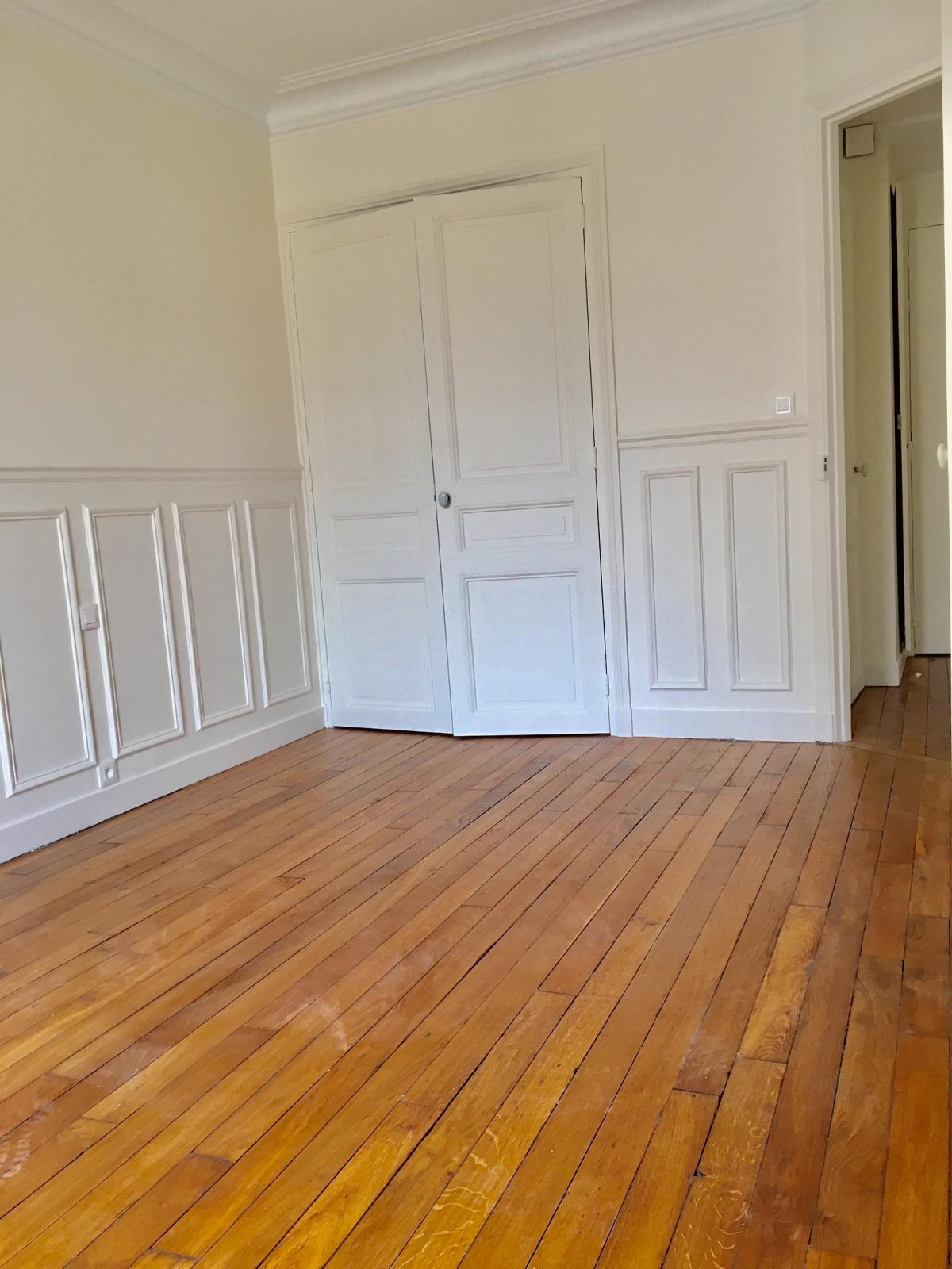 Paris XVème , Place du Commerce, 2 Pièces de 56m² 