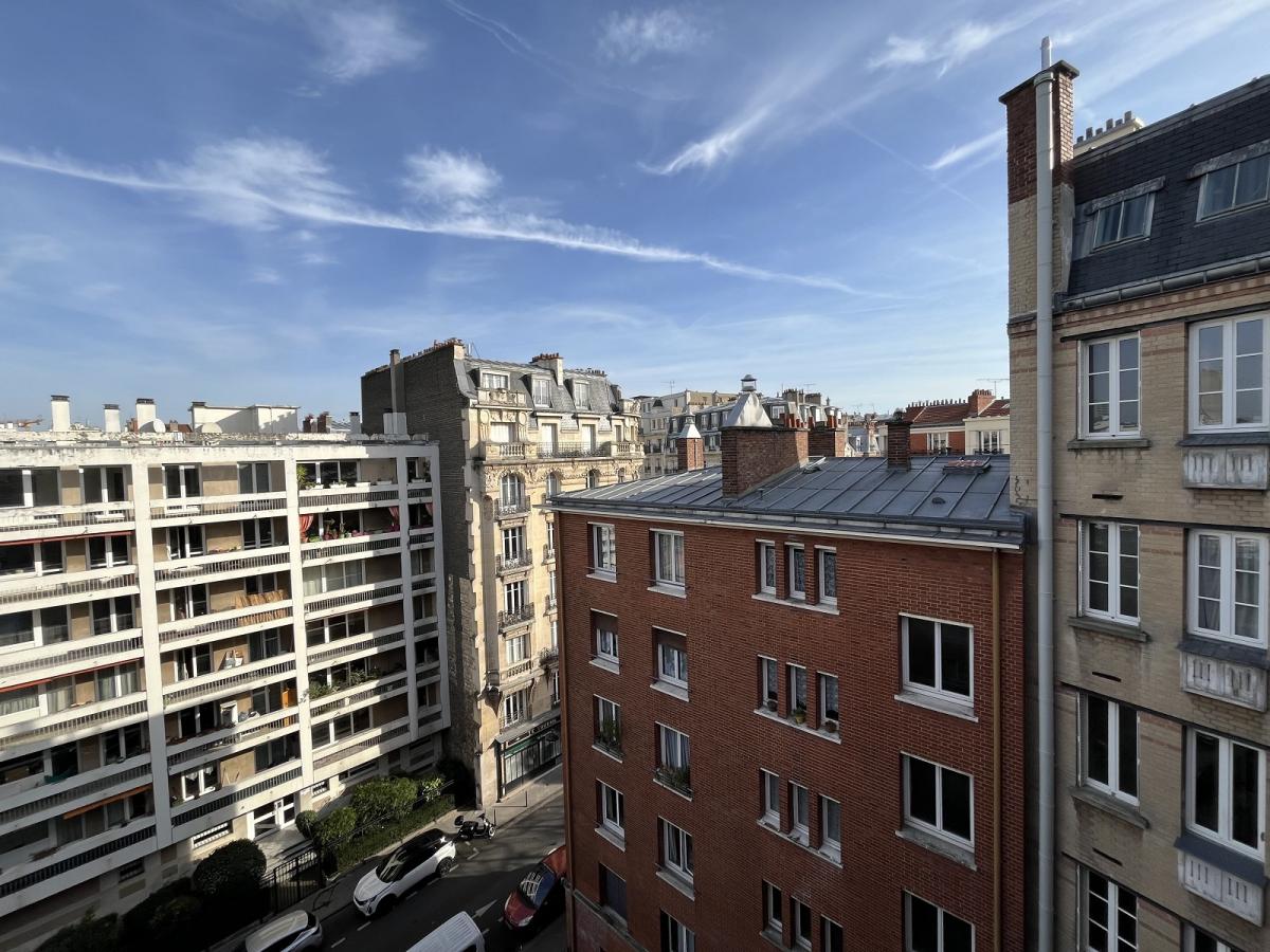 2PIECES PARIS XV M°BOUCICAUT