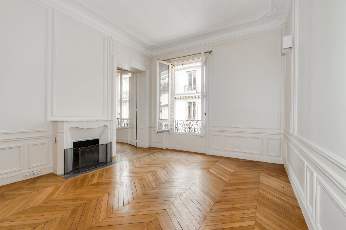 Paris VIIème, Solférino 5 Pièces de 147,43 m²