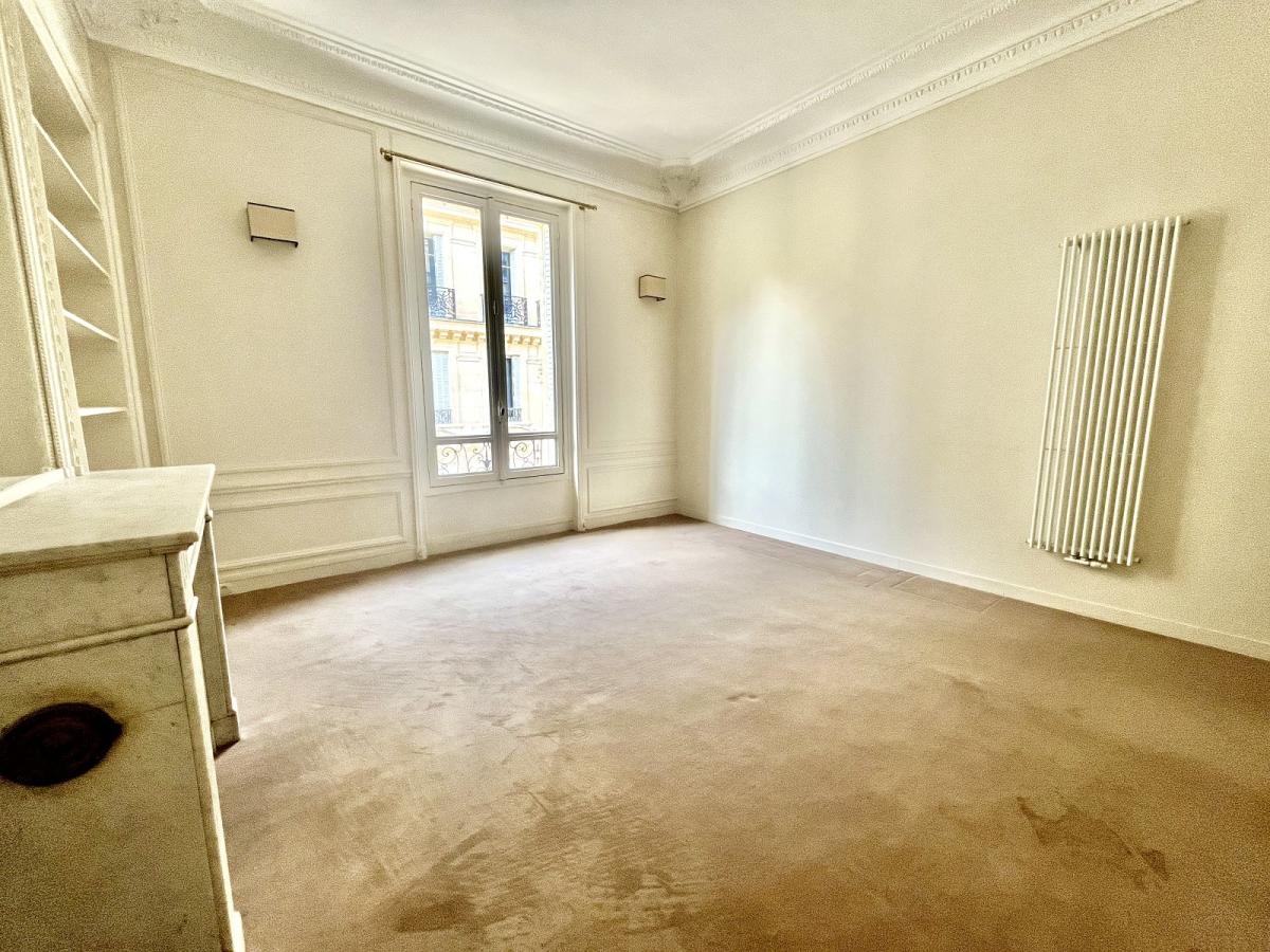 Paris VIIème, Solférino 5 Pièces de 147,43 m²