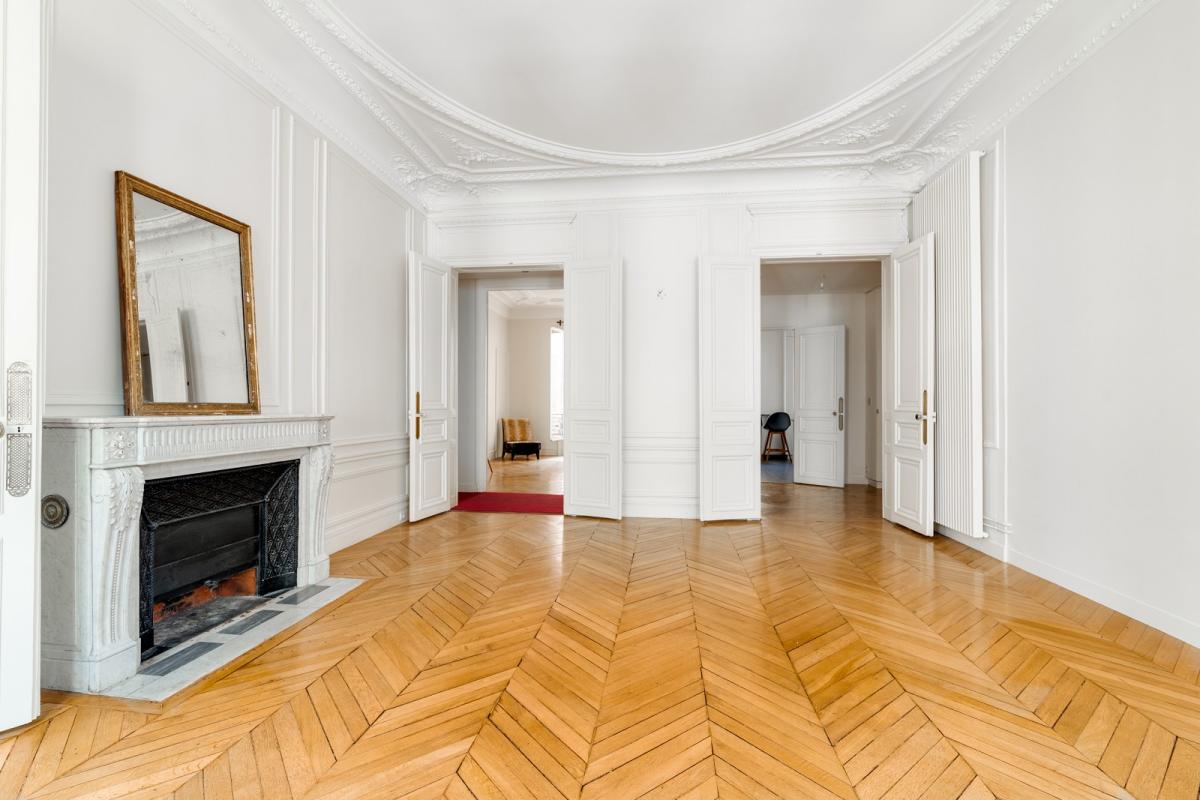 Paris VIIème, Solférino 5 Pièces de 147,43 m²