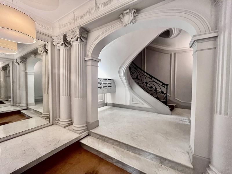 Paris VIIème, Solférino 5 Pièces de 147,43 m²