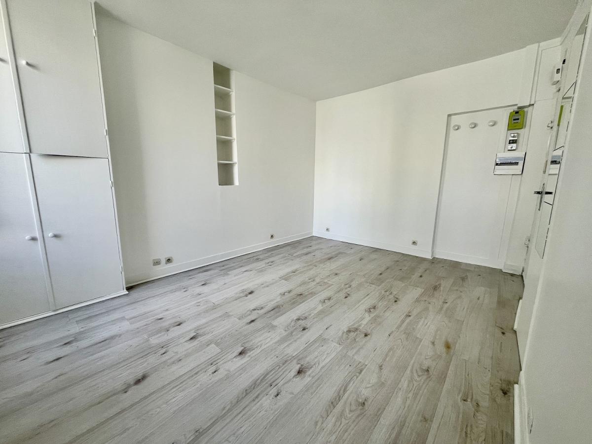 PARIS XIVème Denfert Rochereau, Studio de 19,69 m²