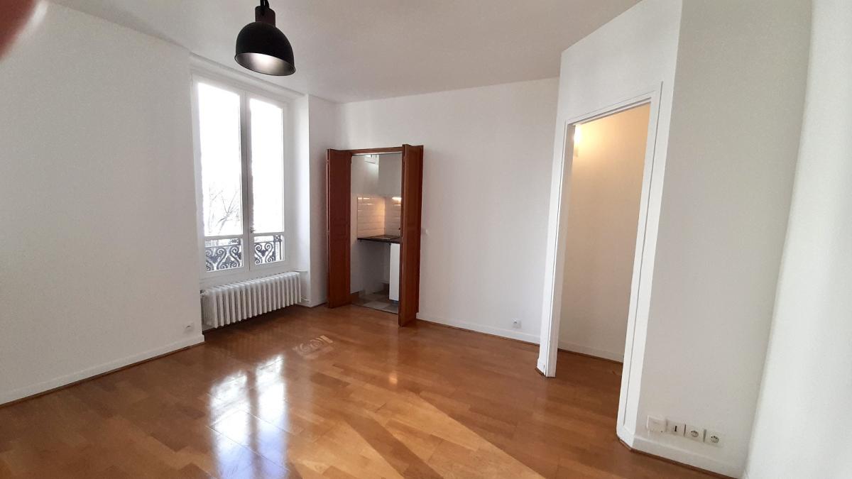 A LOUER 75002 PARIS STUDIO BOURSE