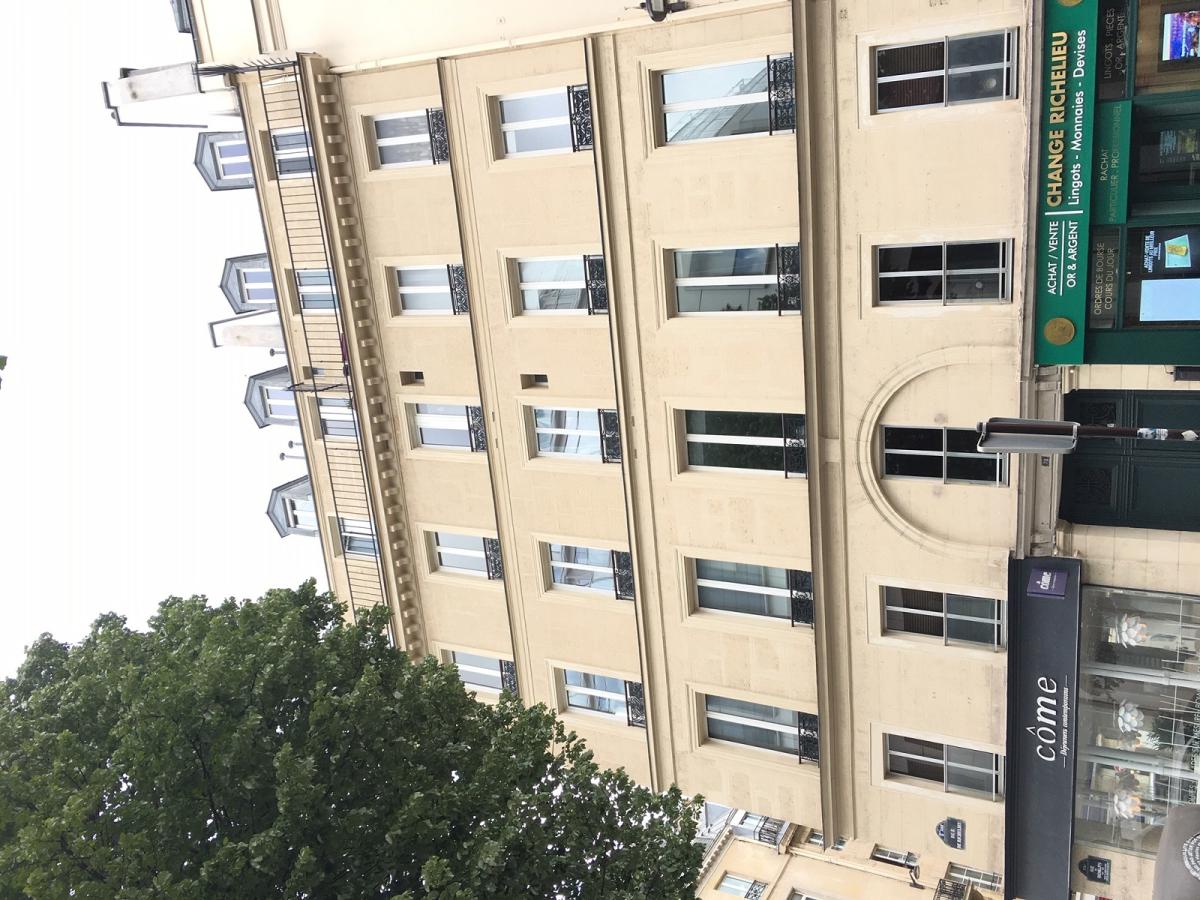 A LOUER 75002 PARIS STUDIO BOURSE