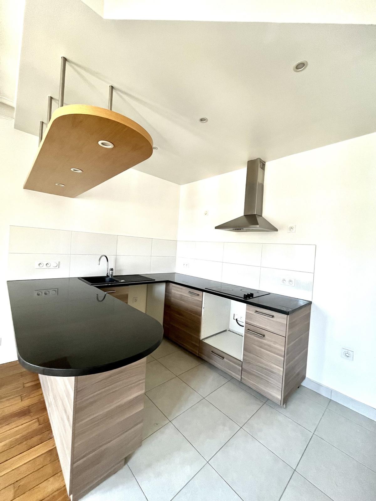 Paris Xème, Gare du Nord, 2 Pièces avec Balcon