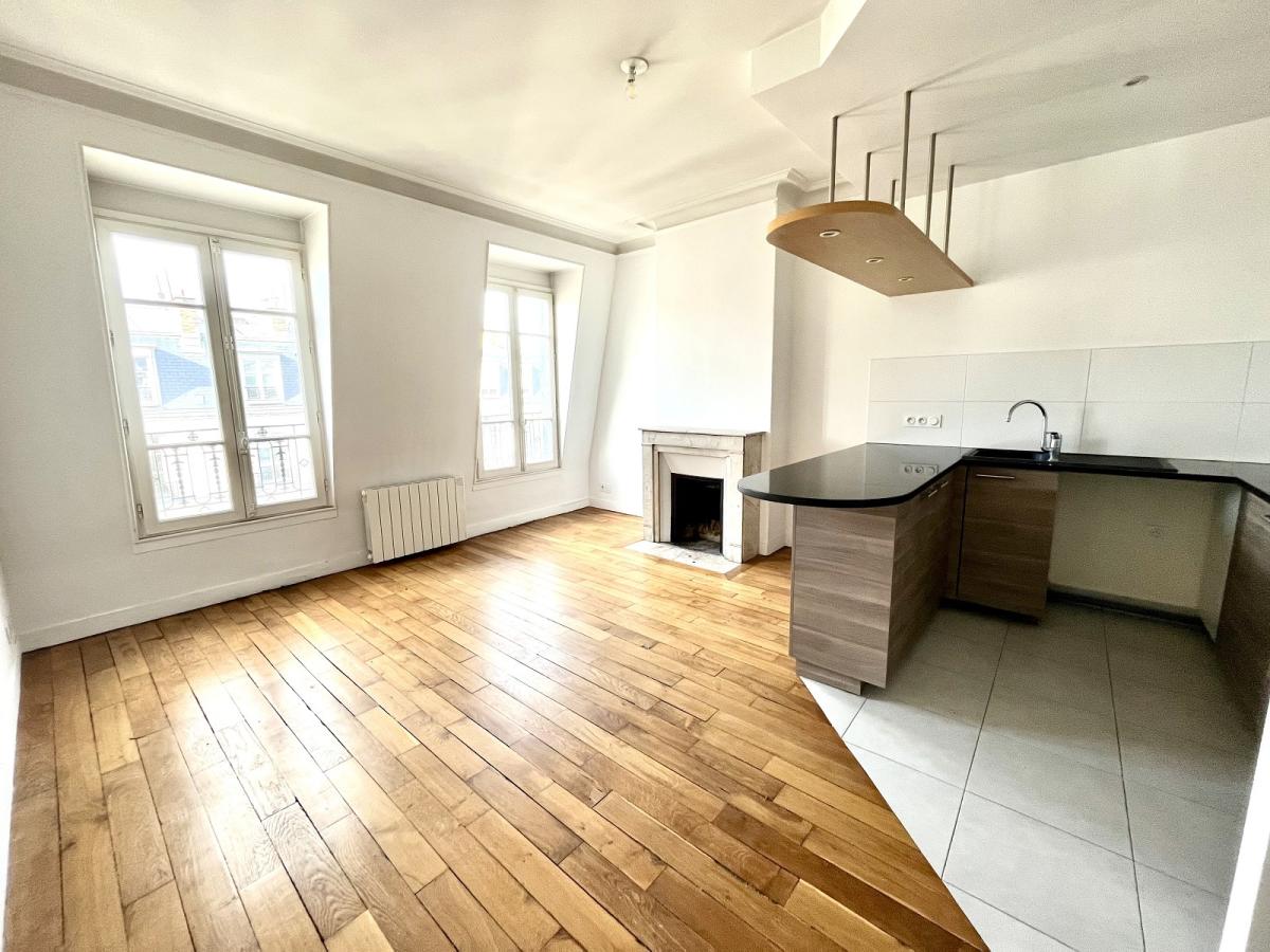 Paris Xème, Gare du Nord, 2 Pièces avec Balcon