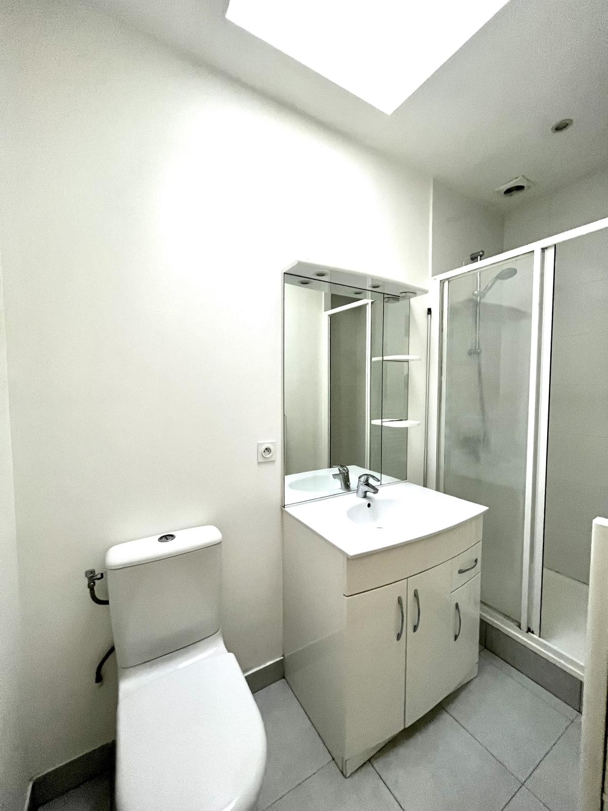 Paris Xème, Gare du Nord, 2 Pièces avec Balcon