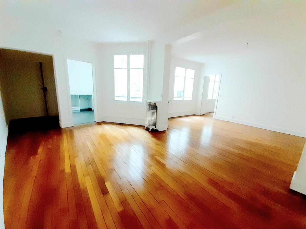 A LOUER BD DES ITALIENS 3P 63m2 