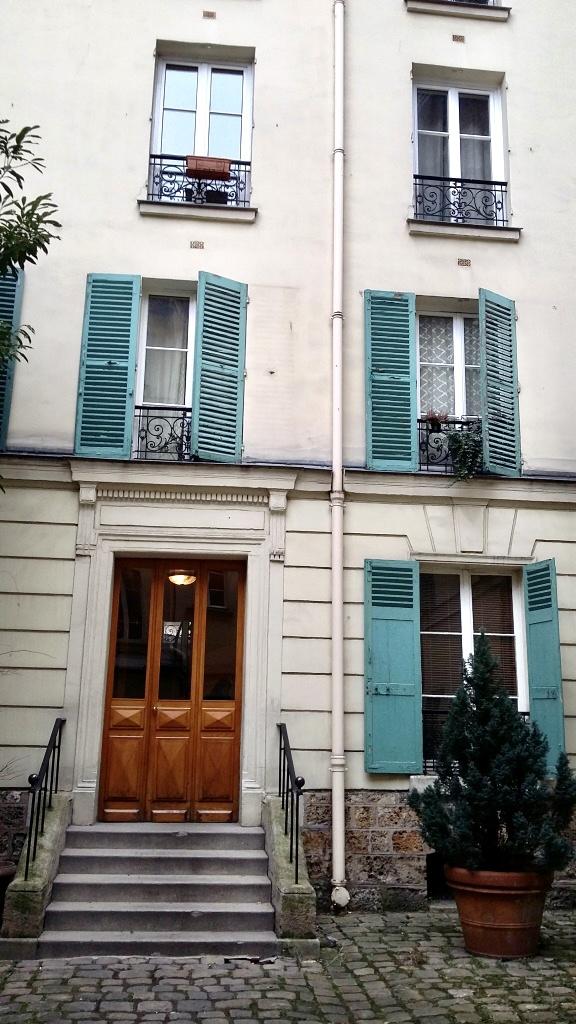 2Pièces Immeuble ancien  M°PASTEUR