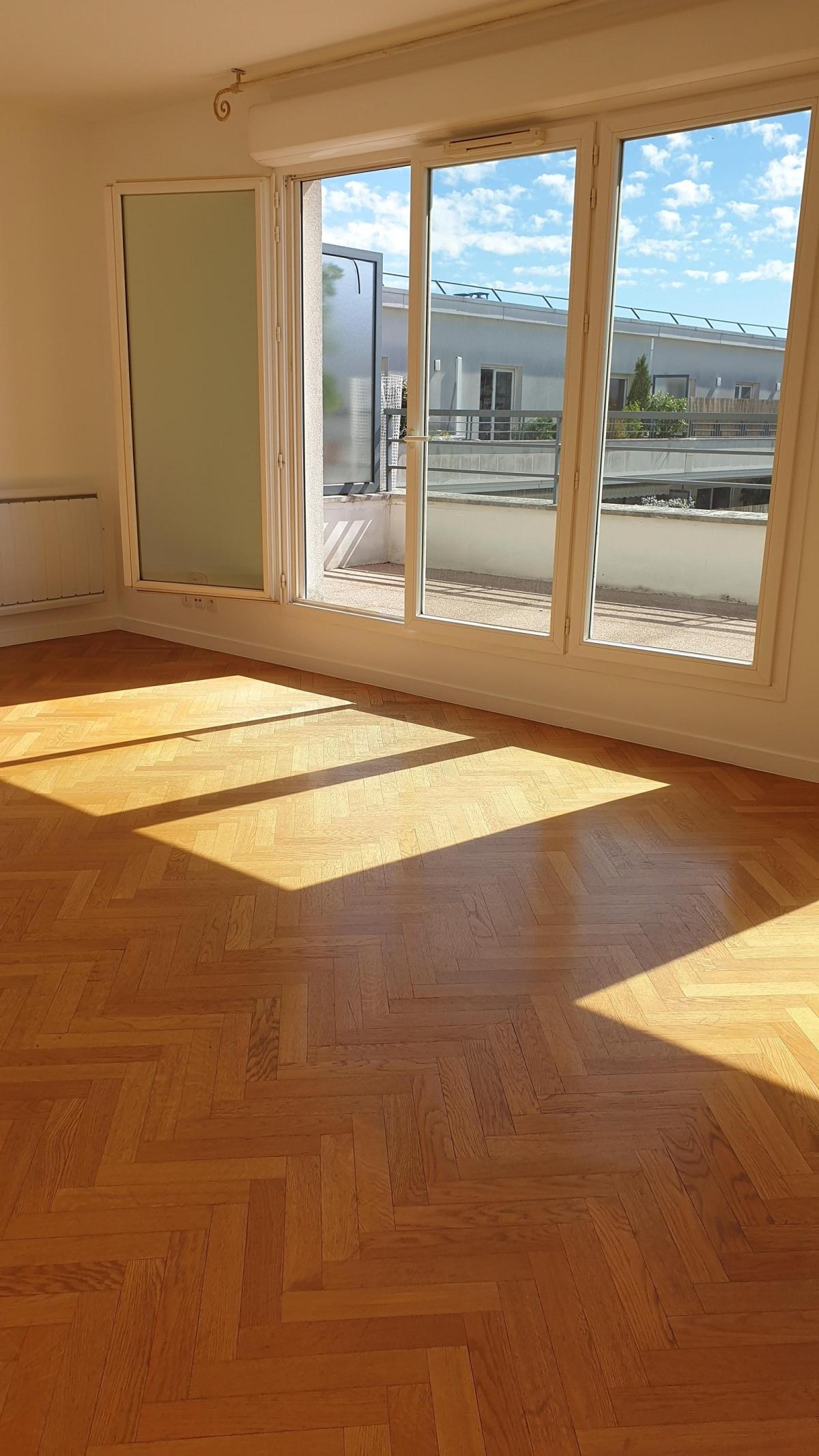 Issy less Moulineaux (Val de Seine) 3 Pieces avec TERRASSES I