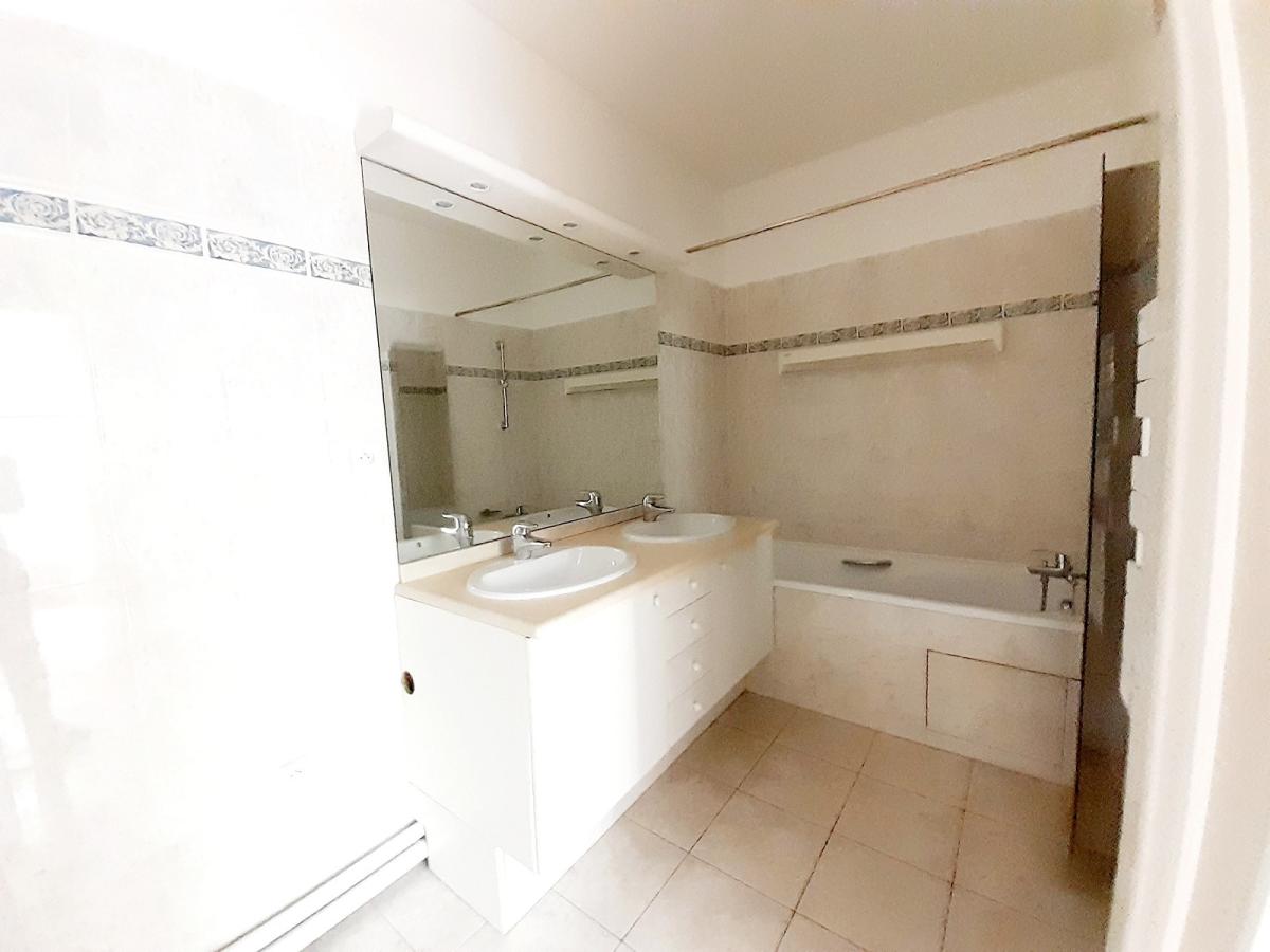  A LOUER 75015 3P RUE Georges Duhamel