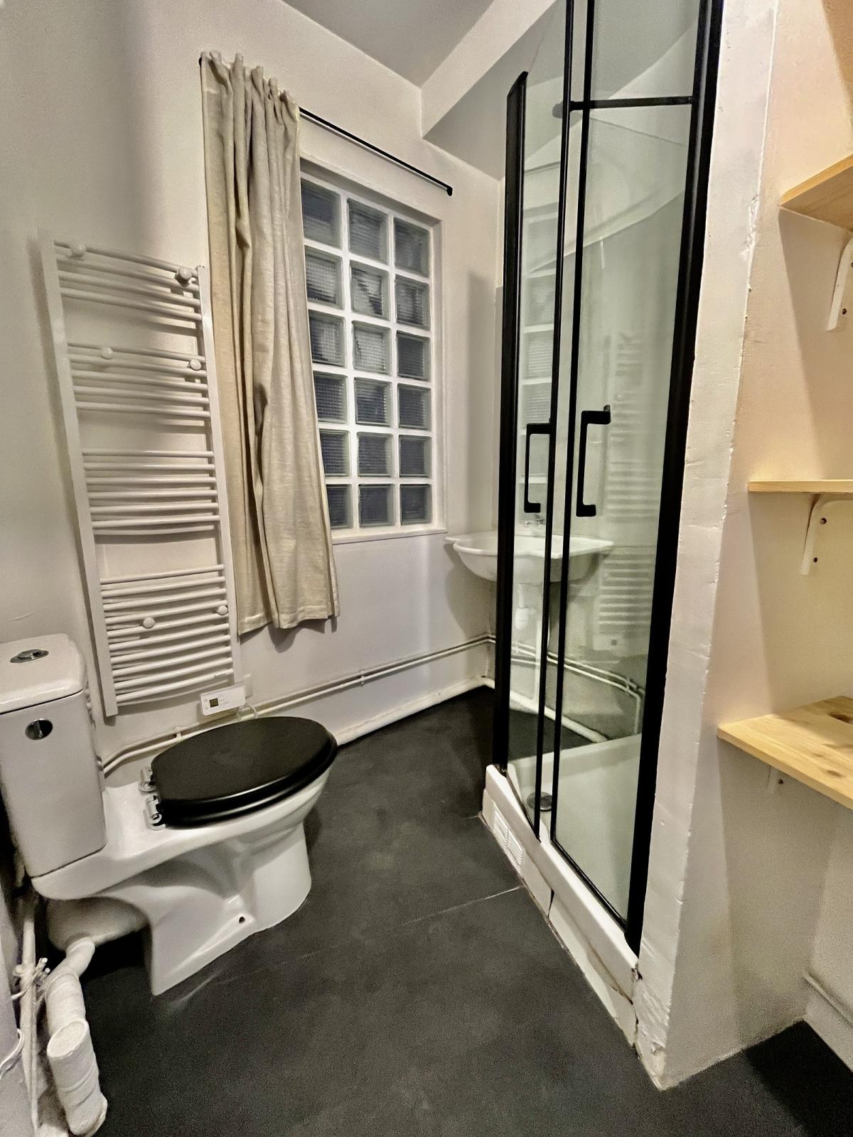 Paris Xième, métro Philippe Auguste, 2 Pièces 35,87 m²