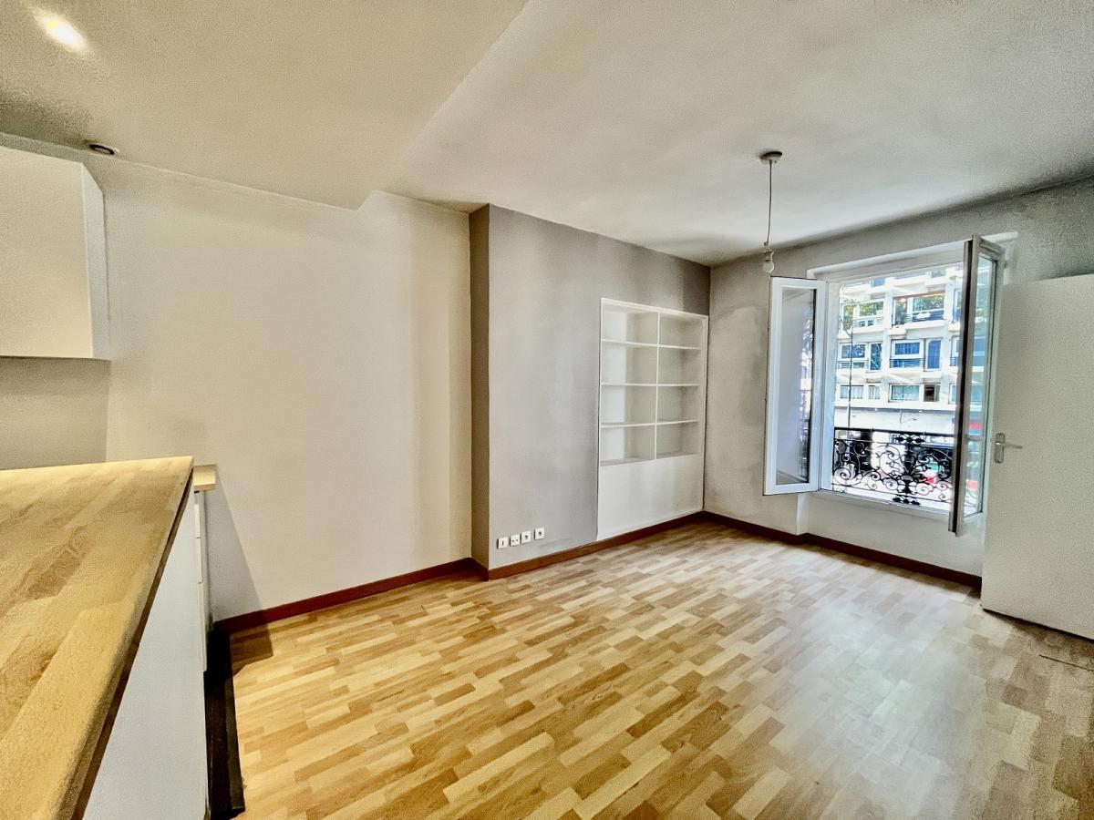 Paris Xième, métro Philippe Auguste, 2 Pièces 35,87 m²