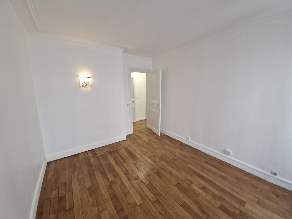 A LOUER 2 Pièces   REFAIT NEUF 36m² PARIS XVIIème