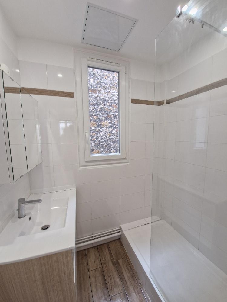 A LOUER 2 Pièces   REFAIT NEUF 36m² PARIS XVIIème