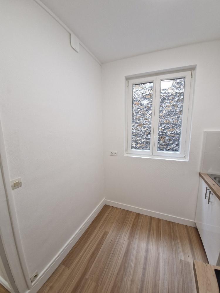 A LOUER 2 Pièces   REFAIT NEUF 36m² PARIS XVIIème