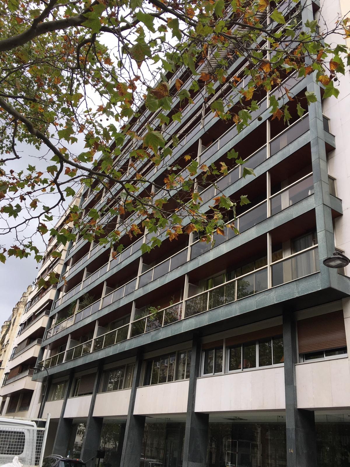 Paris XVIème Henri MArtin Bd Flandrin, Grand Studio de 30,51m² refait à neuf