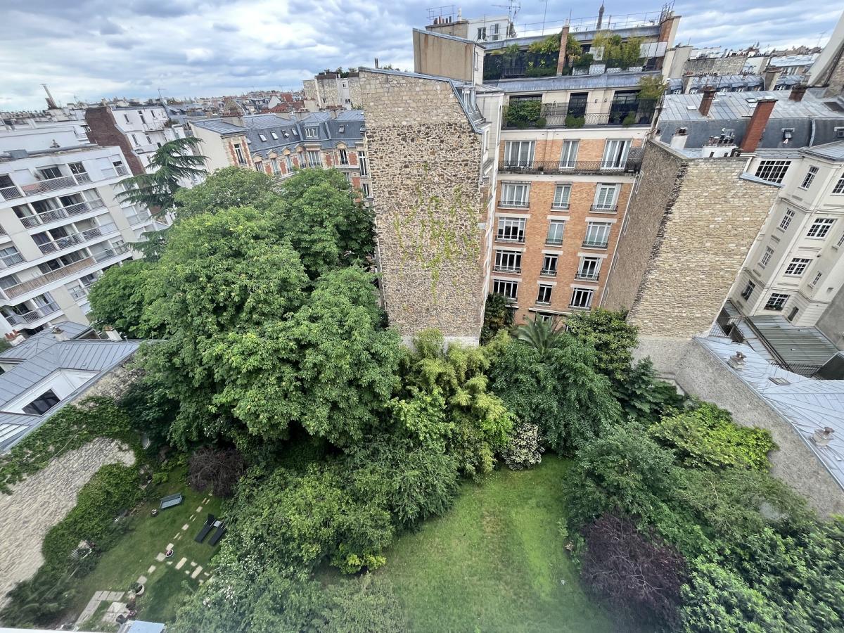 Paris XVIème Henri MArtin Bd Flandrin, Grand Studio de 30,51m² refait à neuf