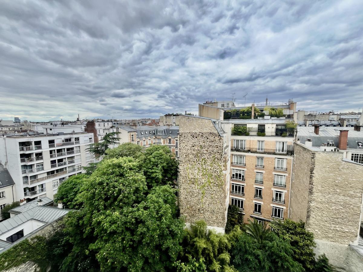 Paris XVIème Henri MArtin Bd Flandrin, Grand Studio de 30,51m² refait à neuf
