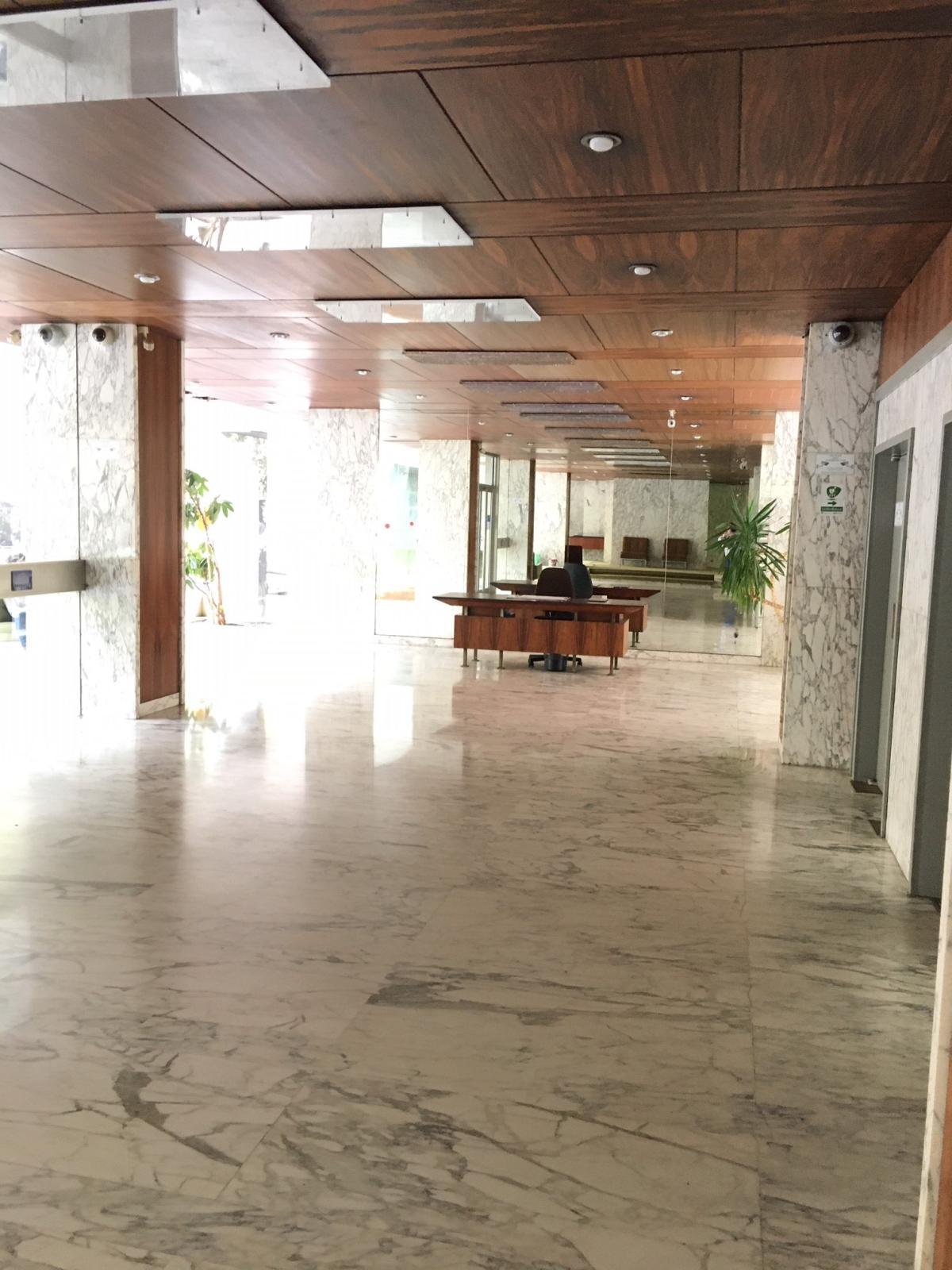 Paris XVIème Henri MArtin Bd Flandrin, Grand Studio de 30,51m² refait à neuf