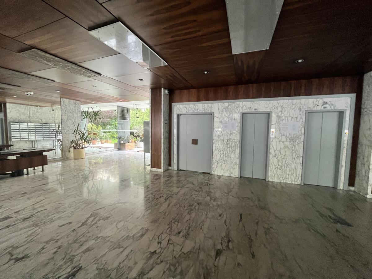 Paris XVIème Henri MArtin Bd Flandrin, Grand Studio de 30,51m² refait à neuf