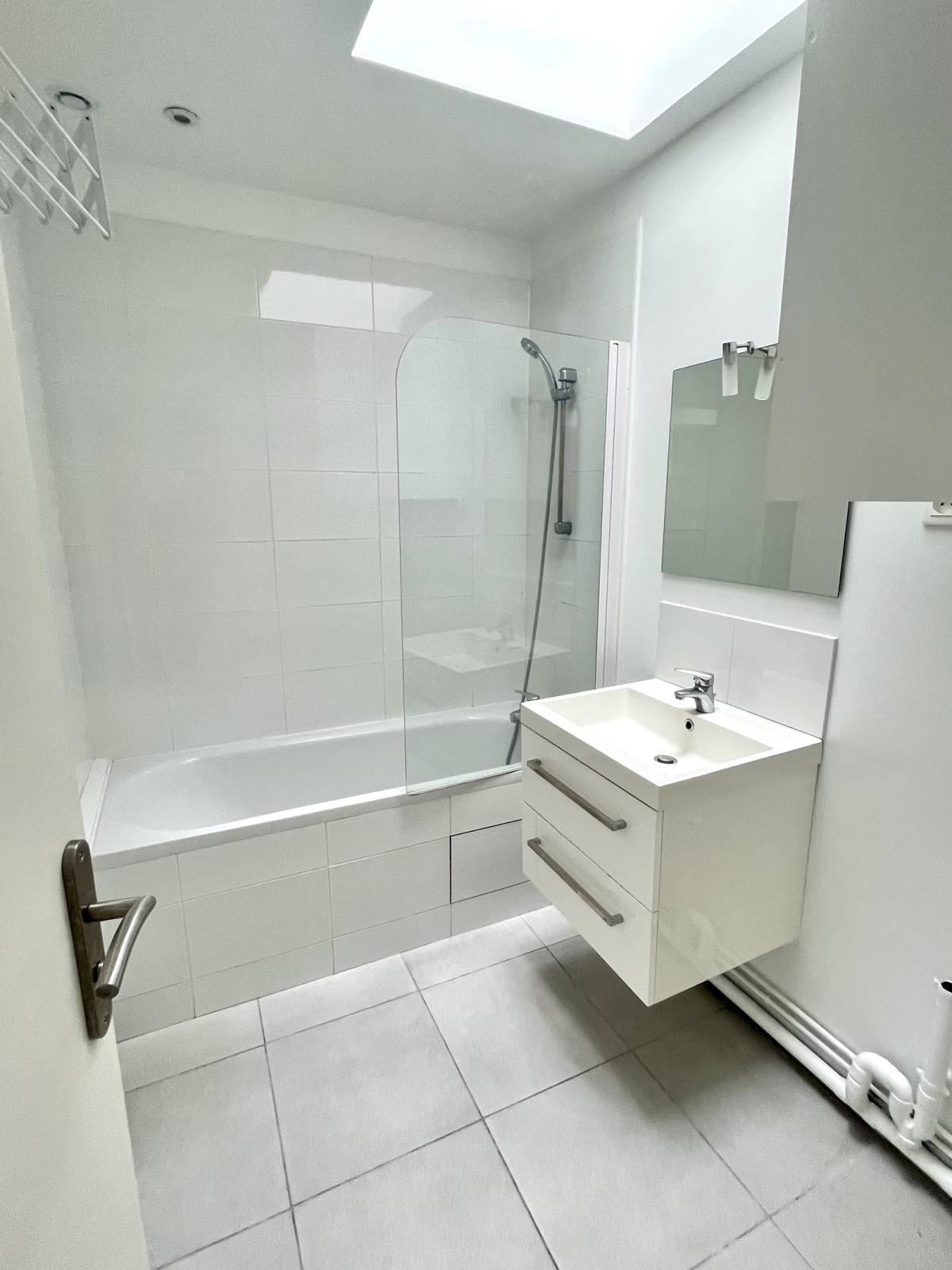 A LOUER 75008 PARIS HAVRE CAUMARTIN