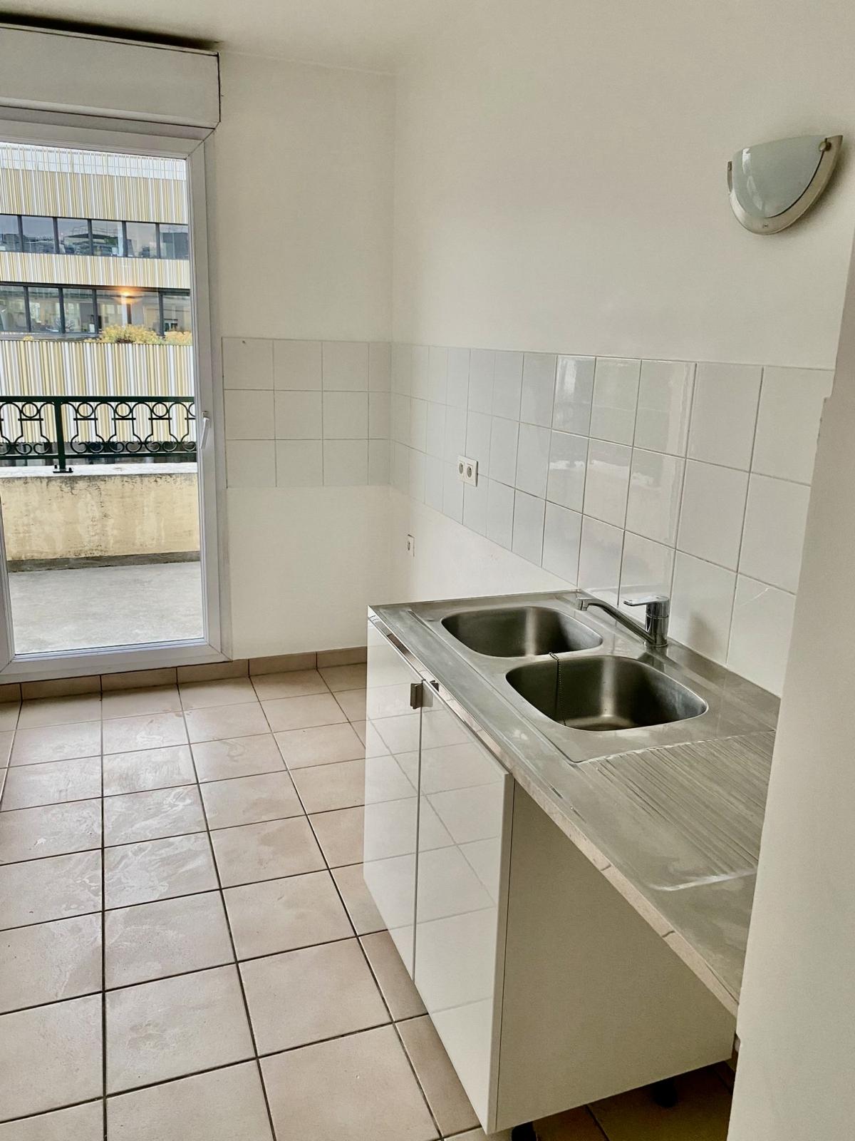 Montrouge (92120), 3Pièces de 68,24 m² avec Balcon et Parking