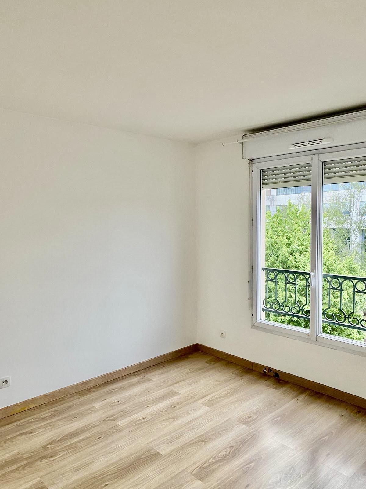 Montrouge (92120), 3Pièces de 68,24 m² avec Balcon et Parking