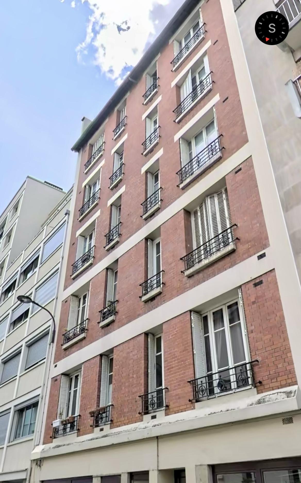 A LOUER 2P MEUBLE RUE DE L'EGLISE 