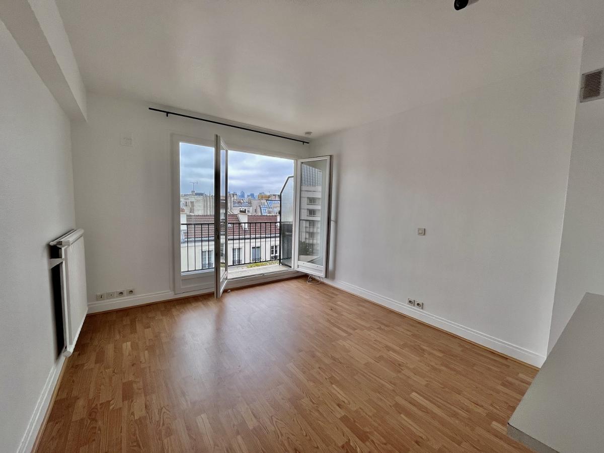 A LOUER  STUDIO 20.5m²  LEVALLOIS PERRET  