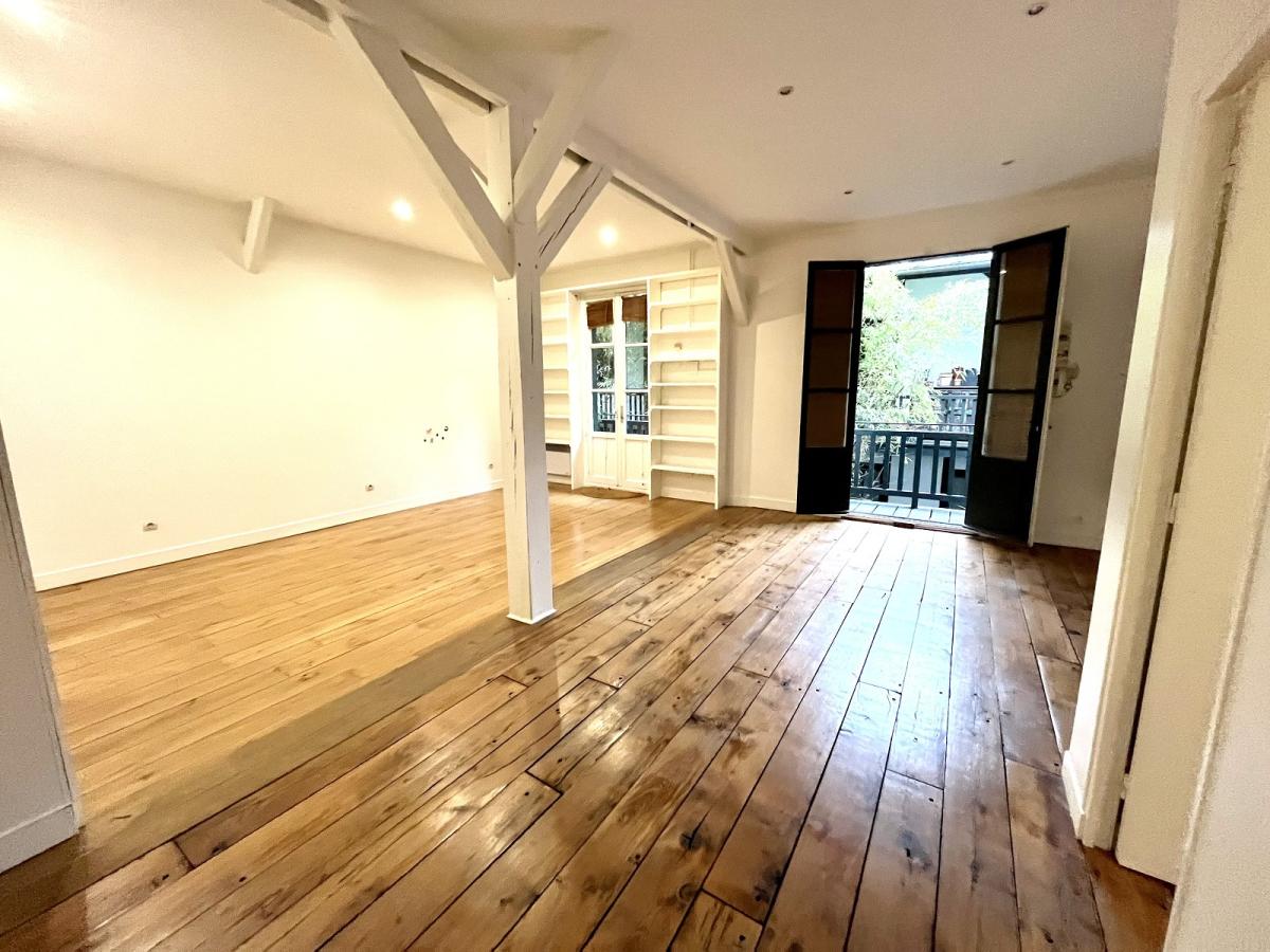 A LOUER 2 PIECES 56.38m² PARIS Xème BALCON