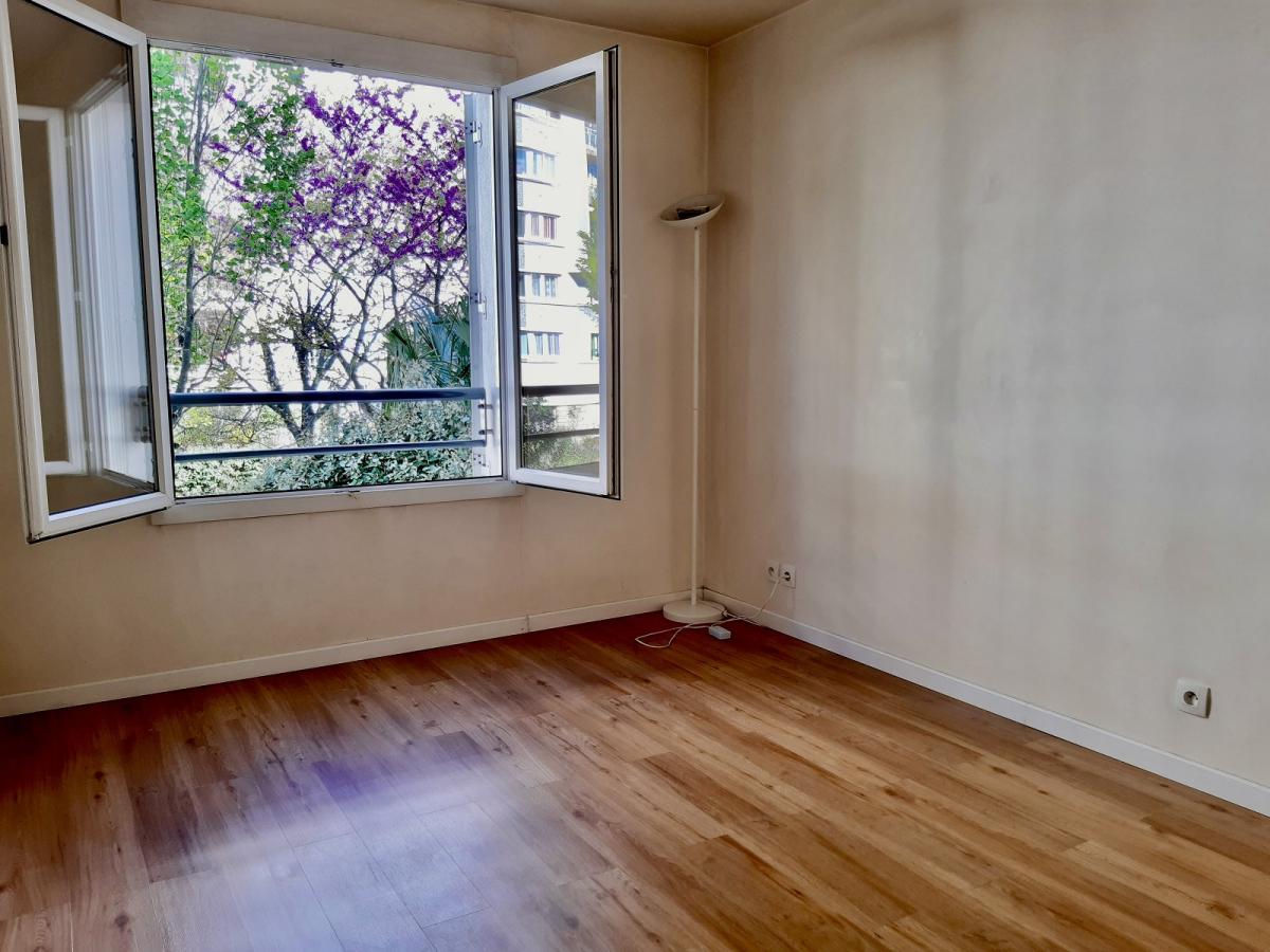Montrouge (92120) Chatillon Montrouge, 3 pièces de 63,91 m²  avec Parking