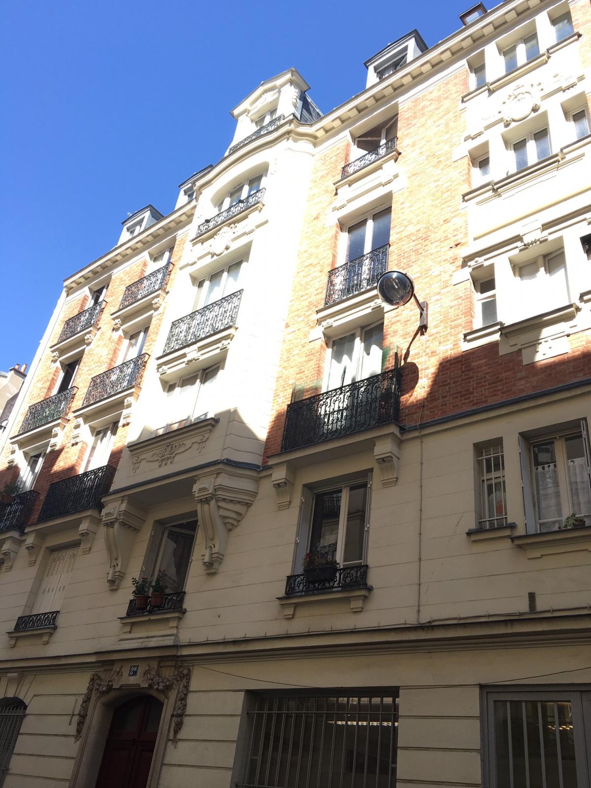 Paris XIème, entre les métros Faidherbe Chaligny et Nation, Studiio entièrement refait à neuf