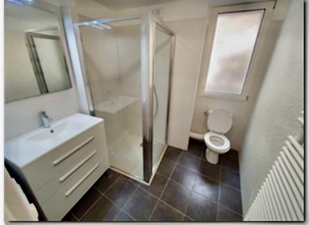 A LOUER 3 PIECES 74.39m² avec BALCON. Paris XVème