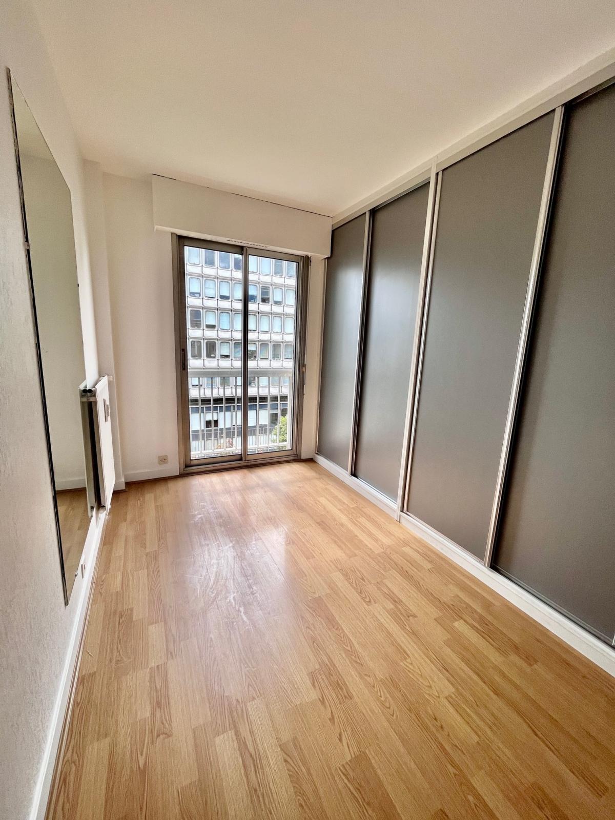 Paris XVème Sèvres Lecourbe /Cambronne 2P 